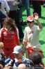 Fernando Alonso saludando durante la rueda de prensa despues de la sessión de los entrenamientos del Sabado